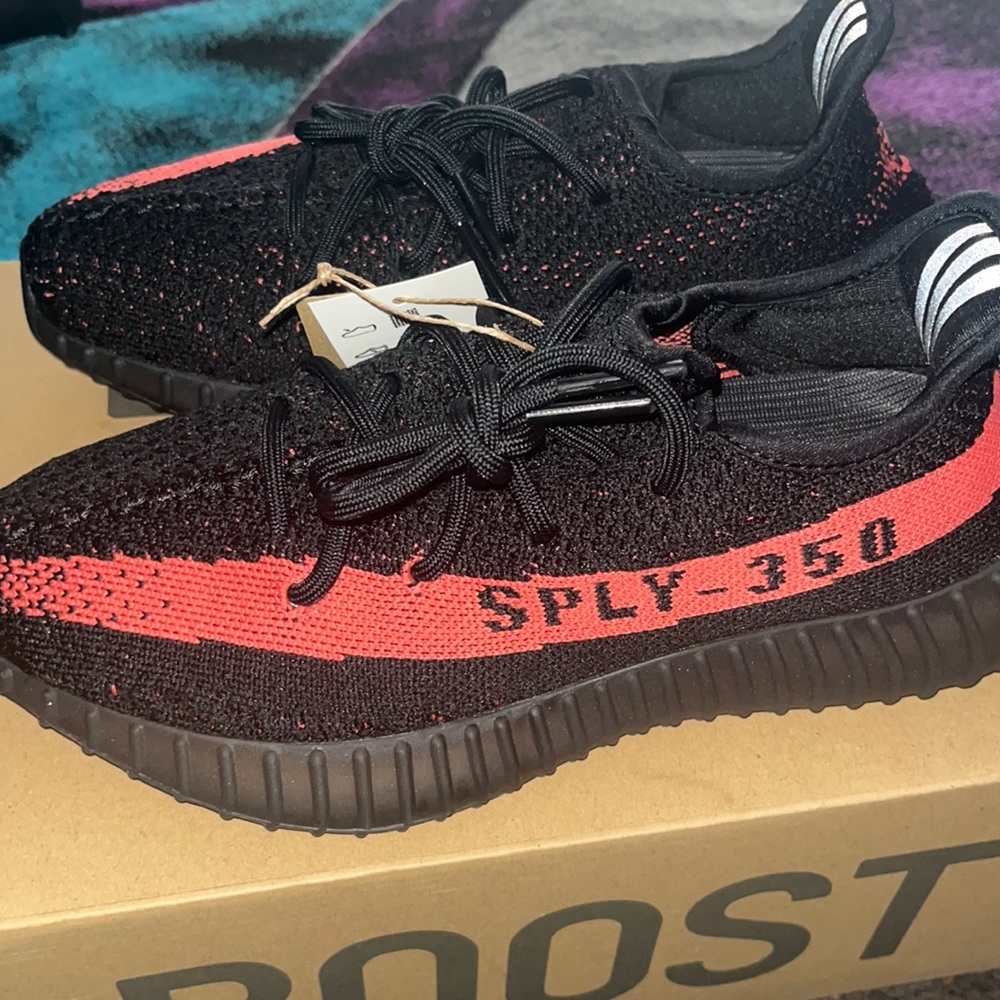 Brand new mens yeezy size 5 1/2